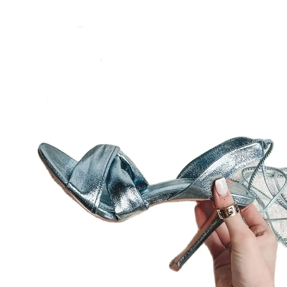 Metallic Blauwe Wrap Hakken Sa - Metallic Heel Sandal recensie en prijs