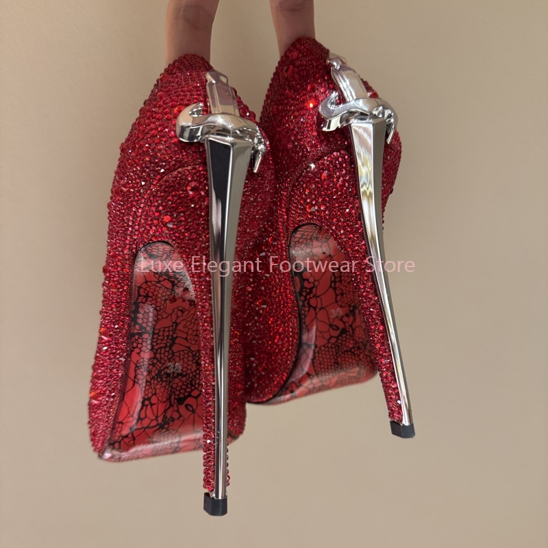 Goud Glanzend Kristal Zwaard V - Metallic Heel Sandal recensie en prijs