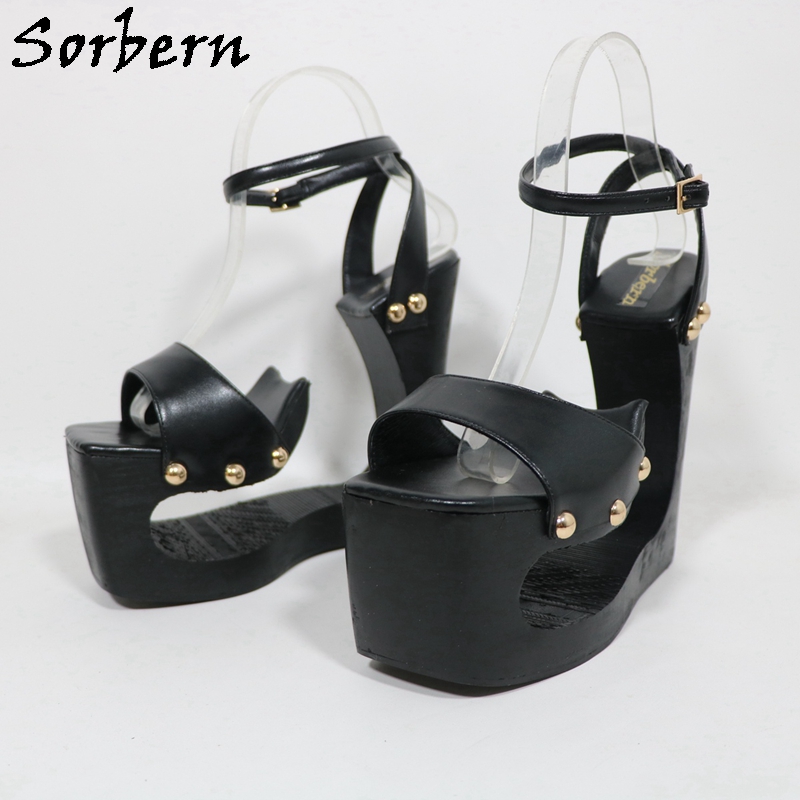 Sorbern Black Hollow Out Wedge - Metallic Heel Sandal recensie en prijs